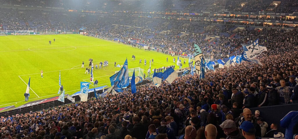 Veltins Arena drinnen
