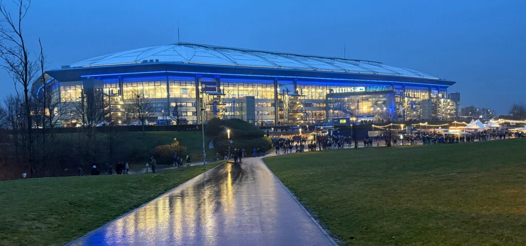Veltins Arena außen